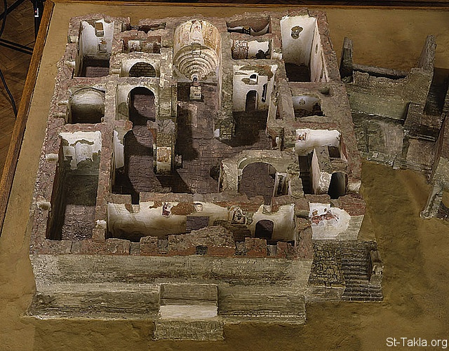 St-Takla.org Image: Model of Faras cathedral discovered by Polish archaeologists     :          