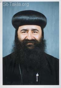St-Takla.org Image: His Grace Bishop Beemen, Bishop of Nakada & Kouss, Kena, Egypt - Photo by: Emad Nasry     :        ա ǡ  - :  