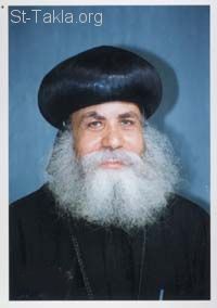 St-Takla.org Image: His Grace Bishop Bisada, Bishop of Akhmim, Souhag, Egypt - Photo by: Emad Nasry     :         ̡  - :  