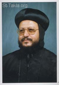 St-Takla.org Image: His Grace Bishop Morcos, Bishop of Shobra El-Kheima, Kalioubia, Egypt - Photo by: Emad Nasry     :        ɡ ɡ  - :  