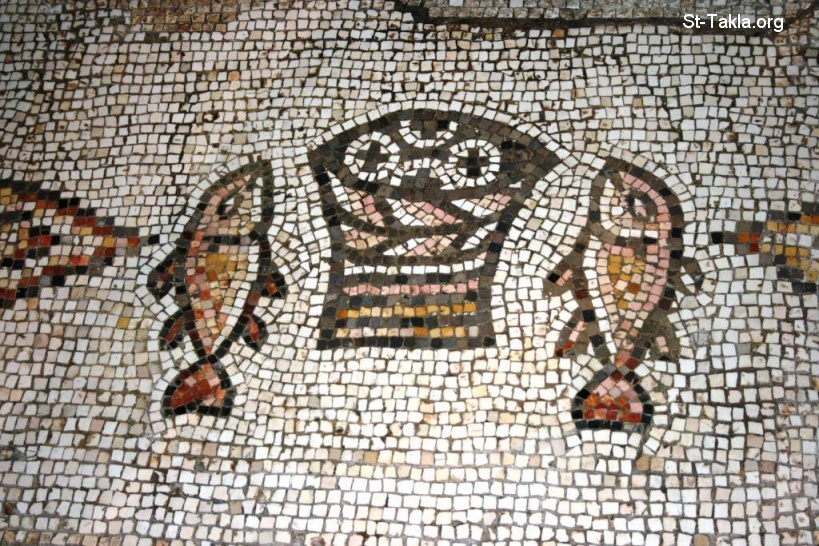 www-St-Takla-org___Tabgha-Mosaic-Christian-Symbol-Fish.jpg
