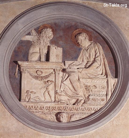 St-Takla.org         Image: photograph of a polychrome stucco bas-relief the Saint Mark the Evangelist by Donatello, 1428-43, Old Sacristy, Church of San Lorenzo, Florence, Italy :     ӡ     1428-43 ǡ     ǡ 