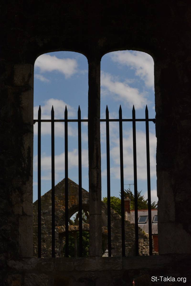 Image: 6 2 Dublin Howth Burial 0684