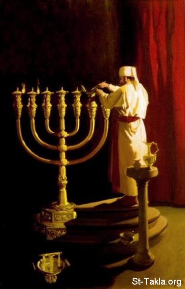 St-Takla.org Image: Jewish High Priest with Menorah صورة في موقع الأنبا تكلا: رئيس كهنة يهودي أعلى مع المنورة