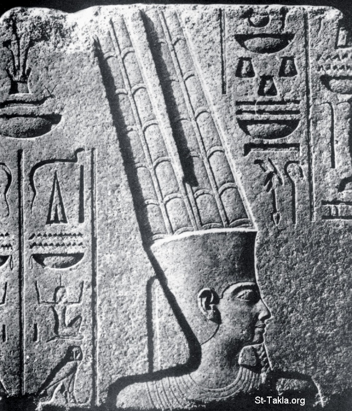St-Takla.org Image: The Egyptian God Amun Ra (Amon Ra3), relief on the Karnak Temple صورة في موقع الأنبا تكلا: الإله المصري آمون رع، نحت في معبد الكرنك
