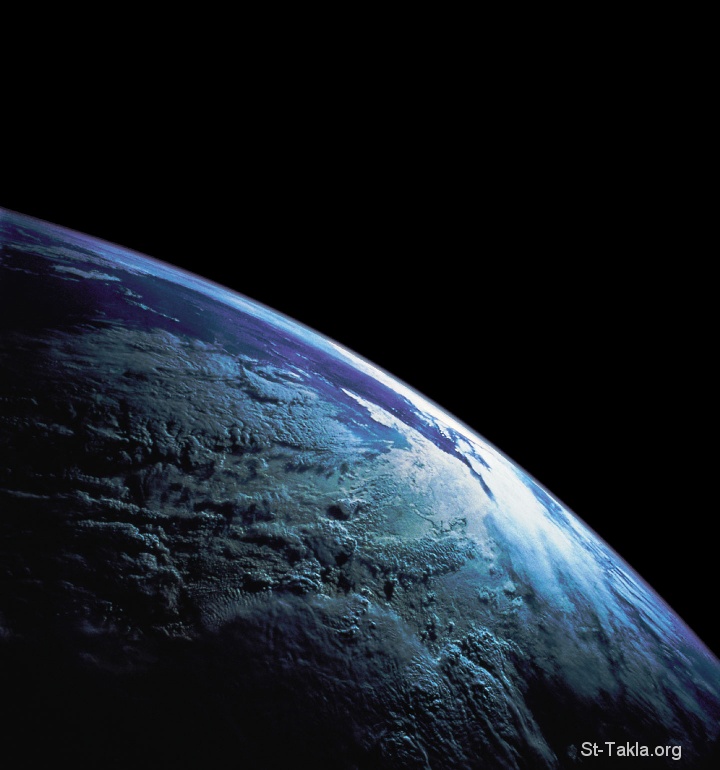 St-Takla.org Image: Earth with outer space صورة في موقع الأنبا تكلا: صورة الأرض مع الفضاء الخارجي