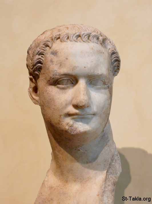 St-Takla.org Image: Emperor Domitian - Musei Capitolini صورة: تمثال الإمبراطور دومتيان من أحد المتاحف